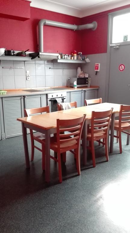 Van Gogh Youth Hostel City Centre Saint-Josse-ten-Noode Екстериор снимка