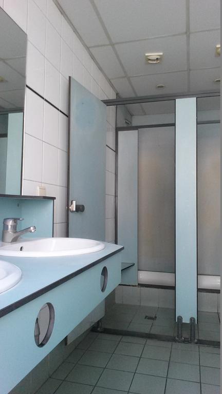Van Gogh Youth Hostel City Centre Saint-Josse-ten-Noode Екстериор снимка