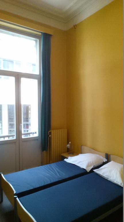 Van Gogh Youth Hostel City Centre Saint-Josse-ten-Noode Екстериор снимка