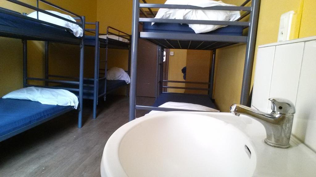 Van Gogh Youth Hostel City Centre Saint-Josse-ten-Noode Екстериор снимка