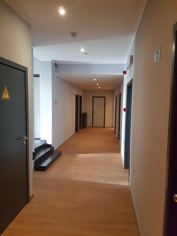 Van Gogh Youth Hostel City Centre Saint-Josse-ten-Noode Екстериор снимка