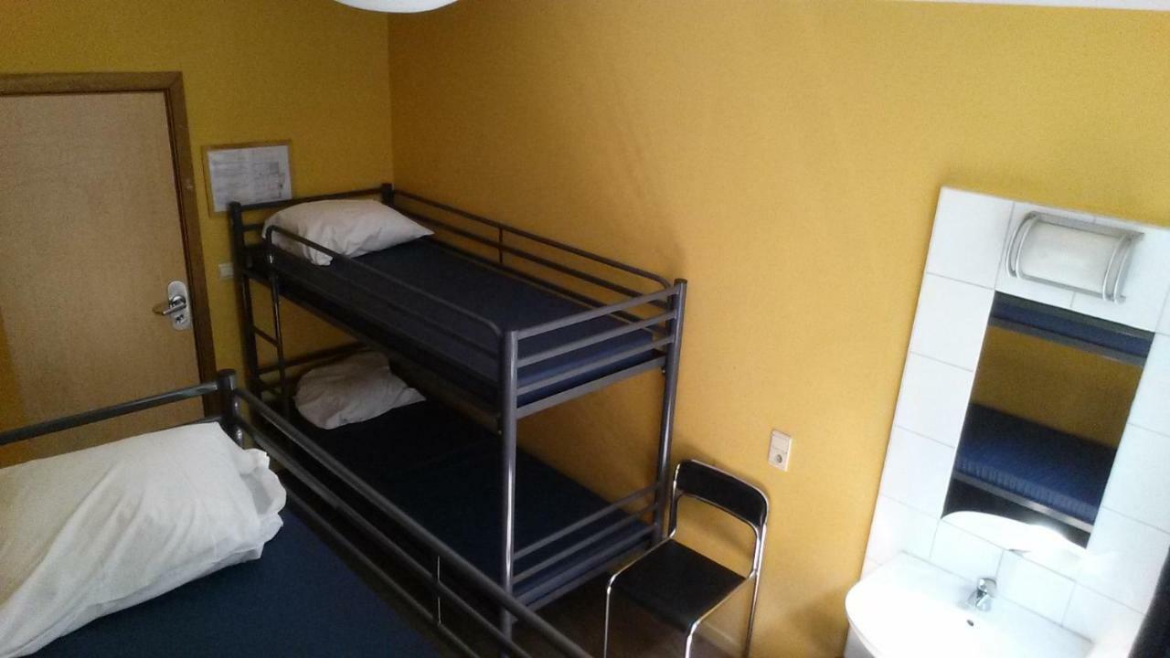 Van Gogh Youth Hostel City Centre Saint-Josse-ten-Noode Екстериор снимка