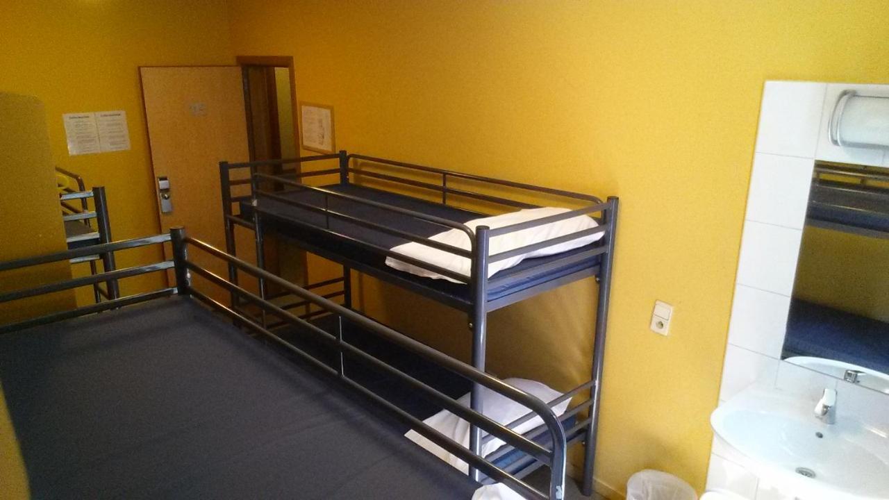 Van Gogh Youth Hostel City Centre Saint-Josse-ten-Noode Екстериор снимка