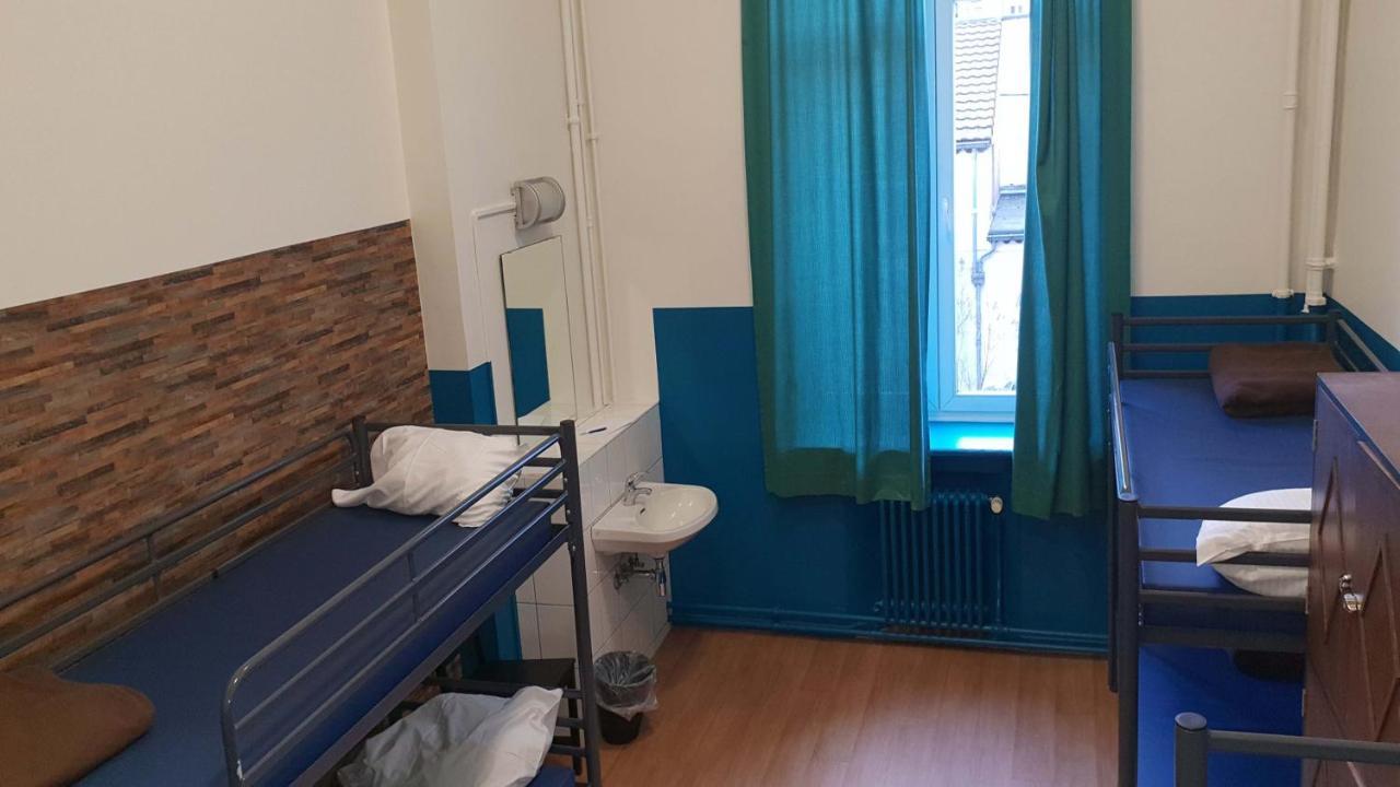 Van Gogh Youth Hostel City Centre Saint-Josse-ten-Noode Екстериор снимка